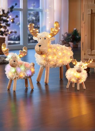 Weihnachtliche Dekorationen - Beleuchtetes Rentier aus Holz, in Farbe WEISS-BUNT, in Ausführung groß – Farbe WEISS-BUNT – Ansicht 