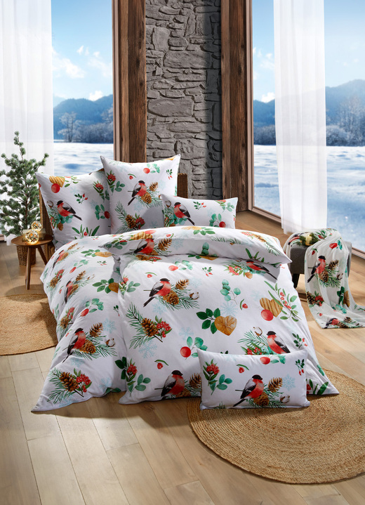 Weihnachten - Beidseitig bedruckte Bettwäsche-Garnitur, in Größe 111 (40x80 cm + 135x200 cm) bis 115 (80x80 cm + 155x220 cm), in Farbe MULTICOLOR