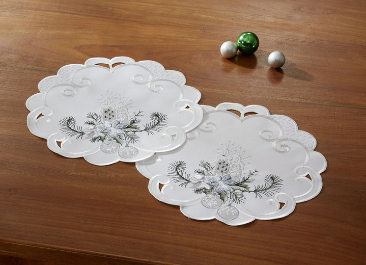 Heimtextilien - Bestickte Tisch- und Raumdekoration, in Größe 101 (Deckchen, 35x 50 cm) bis 404 (Kissenbezug, 40x 40 cm), in Farbe SEKT-GRAU Ansicht 7