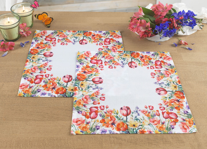 Heimtextilien - Tisch- und Raumdekoration mit Blumenwiesen-Motiv, in Größe 101 (Deckchen, 35x 50 cm) bis 404 (Kissenbezug, 40x 40 cm), in Farbe WEISS-BUNT Ansicht 4