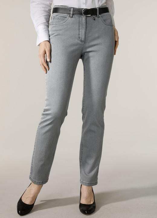 Hosen - Jeans in klassischer 5-Pocket-Form, in Größe 019 bis 052, in Farbe DUNKELBLAU Ansicht 9