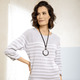 3/4-Arm - Pullover in Ringeldessin – Farbe HELLGRAU-WEISS – Ansicht 1 3/4-Arm - Pullover in Ringeldessin, in Größe 038 bis 052, in Farbe HELLGRAU-WEISS – Farbe HELLGRAU-WEISS – Ansicht 1