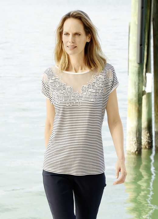 Kurzarm - Shirt mit tollem Ringeldessin, in Größe 038 bis 048, in Farbe MARINE-WEISS Ansicht 2