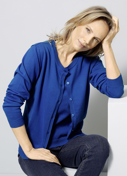 Strickjacken - Strickjacke aus reiner Baumwolle, in Größe 038 bis 052, in Farbe GRÜN Ansicht 8