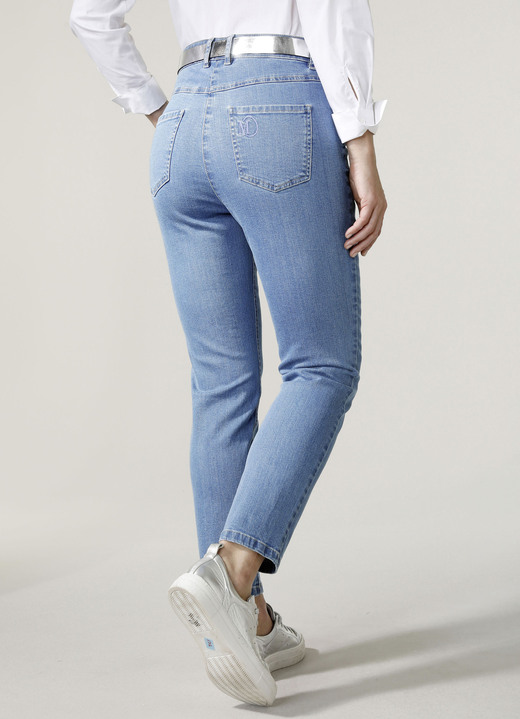 Hosen - Knöchellange Jeans in 5-Pocket-Form Ansicht 10 Hosen - Knöchellange Jeans in 5-Pocket-Form, in Größe 019 bis 052, in Farbe DUNKELBLAU Ansicht 10