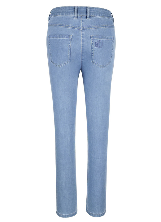 Hosen - Knöchellange Jeans in 5-Pocket-Form Ansicht 12 Hosen - Knöchellange Jeans in 5-Pocket-Form, in Größe 019 bis 052, in Farbe DUNKELBLAU Ansicht 12