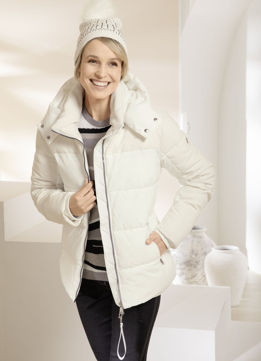 Kurz - Funktionsjacke mit abnehmbarem Schlüsselband Ansicht 3 Kurz - Funktionsjacke mit abnehmbarem Schlüsselband, in Größe 034 bis 052, in Farbe NATURWEISS Ansicht 3