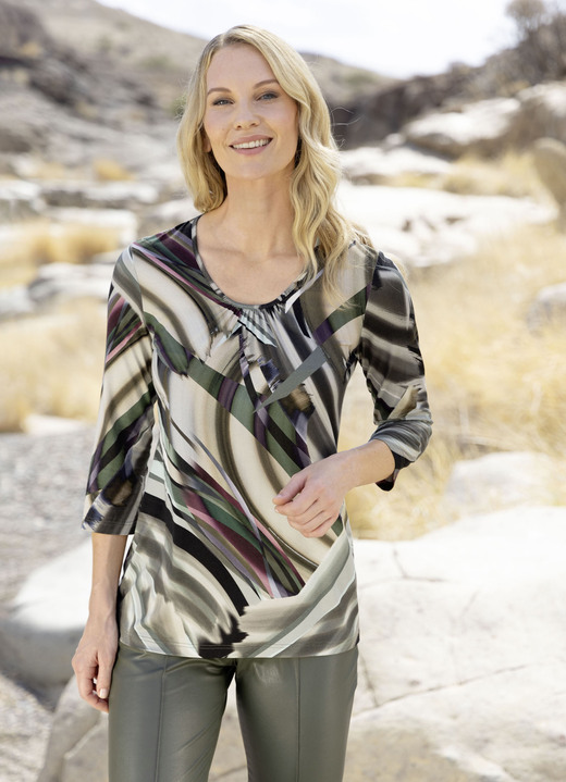 3/4-Arm - Shirt mit farbbrillantem Allover-Druck, in Größe 038 bis 052, in Farbe OLIV-GRAU-SAND Ansicht 2