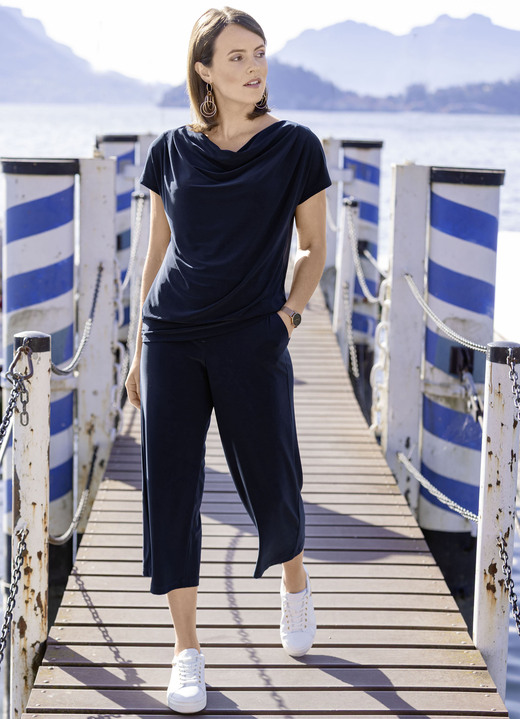 Kurzarm - Shirt mit dekorativer Faltenlegung, in Größe 036 bis 048, in Farbe MARINE Ansicht 2