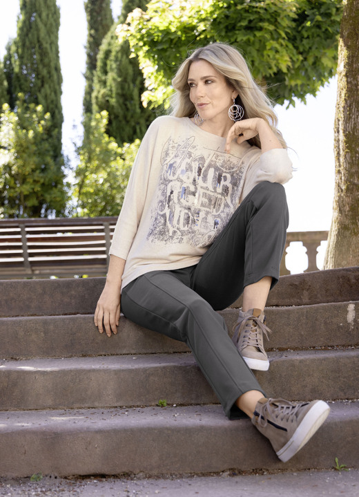 3/4-Arm - Pullover in leichter Fledermausform, in Größe 036 bis 052, in Farbe CREME MELIERT-GRAFIT Ansicht 2