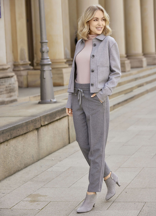 Kurz - Kurzjacke aus Flanell, in Größe 036 bis 048, in Farbe GRAU MELIERT Ansicht 2