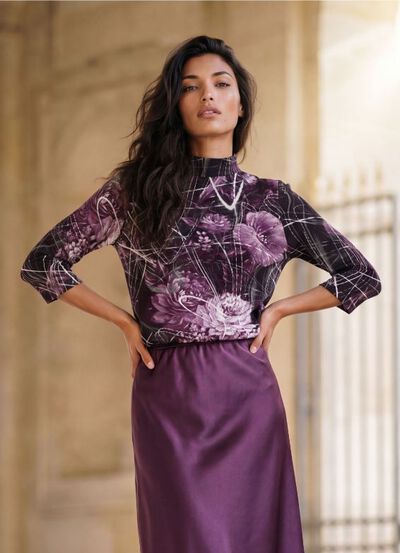 Feinstrick -Pullover mit gerade geschnittenem Rock