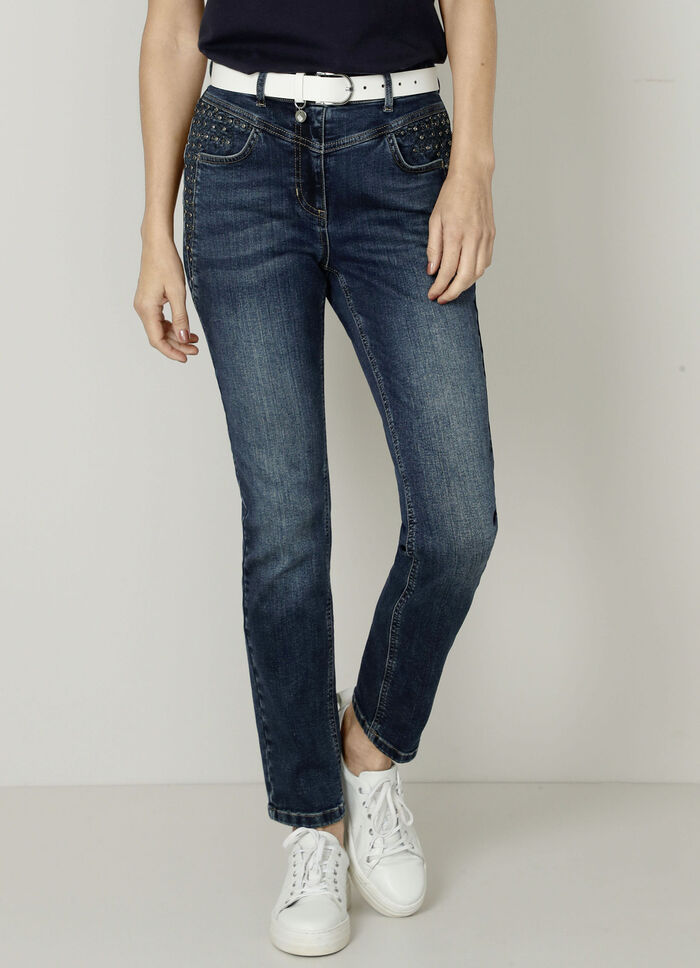 Jeans mit Glitzersteinchen und Ziern&auml;hten 