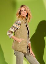 Steppweste mit Kontrastpaspelierung SCHILFGR&Uuml;N