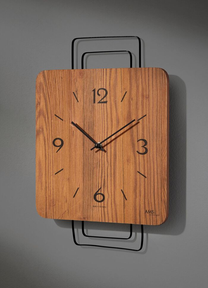 Wanduhr mit Holzgeh&auml;use aus dem Hause AMS EICHE