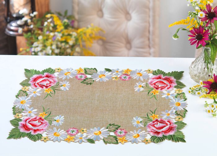 Tisch- und Raumdekoration in harmonischen Farben GR&Uuml;N-BUNT