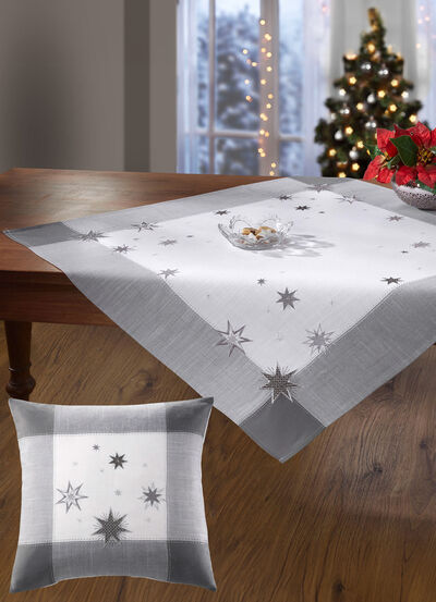 Tisch- und Raumdekoration mit Sternendessin 