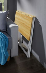 Schreibtisch mit Gestell aus Metall 