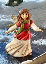 Winterliche Szene: Tolle Himmelsboten im Winterwald 