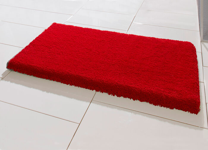 Ultrasofte Table Tuft Badgarnitur  aus dem Hause Grund ROT-GRAU