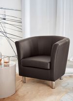 Edler Sessel auf stabilem Holzgrundgestell 