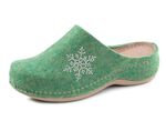 Laurina Pantoffel mit pfiffiger Nietenzier KARIBIKGR&Uuml;N