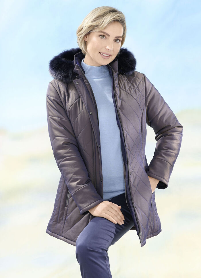 Jacke mit saphirblauem Schimmer 