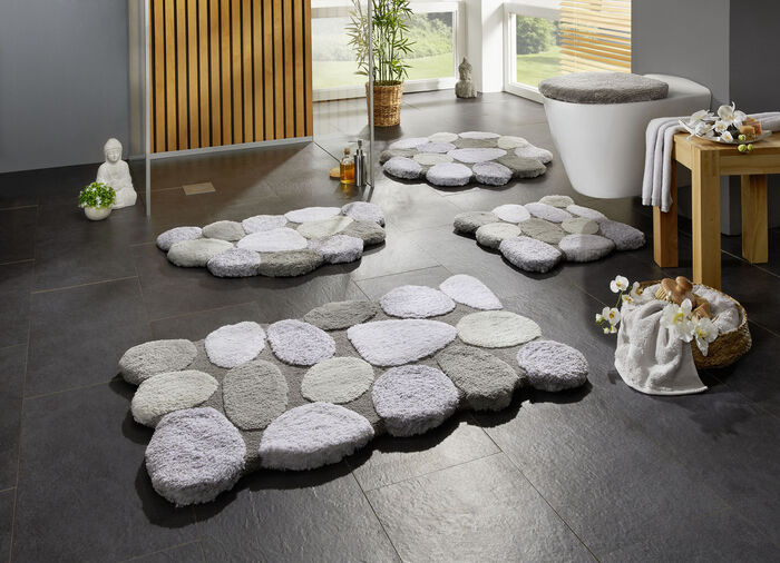 Badgarnitur mit rutschhemmender R&uuml;ckseite 