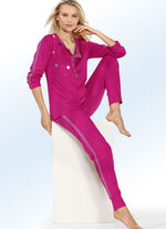 Schlafanzug mit Sternchen und Galonstreifen 