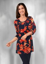 Longshirt in leicht ausgestellter Form 