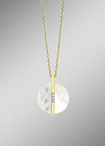 Zarte Eleganz: Anhänger mit echt Perlmutt und Ankerkette 