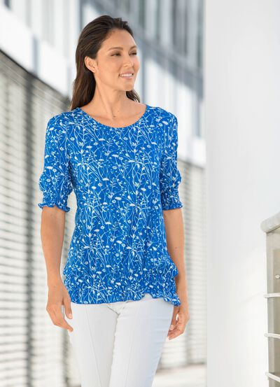 Bezauberndes Shirt mit Smokverarbeitung 