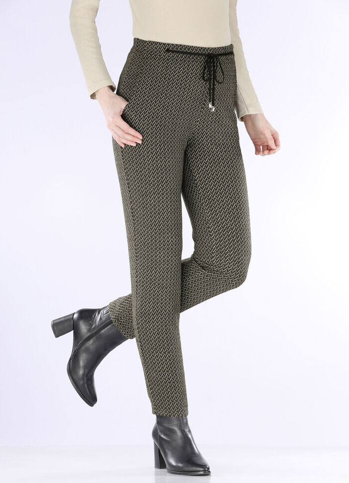 Hose in Fischgrat-Dessinierung 