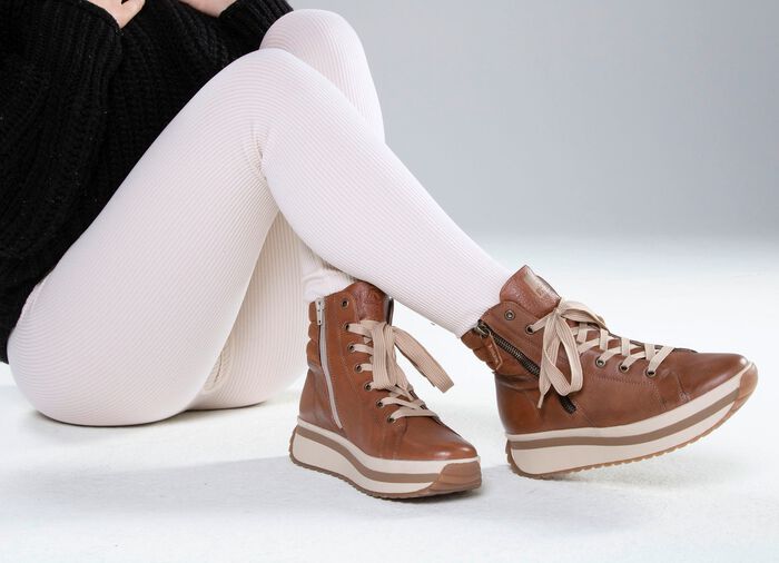 Rieker, trendige Damen-Boots, Winterschuhe, mit herausnehmbarem Fu&szlig;bett 