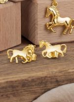 Pferde-Ohrstecker aus Gold 