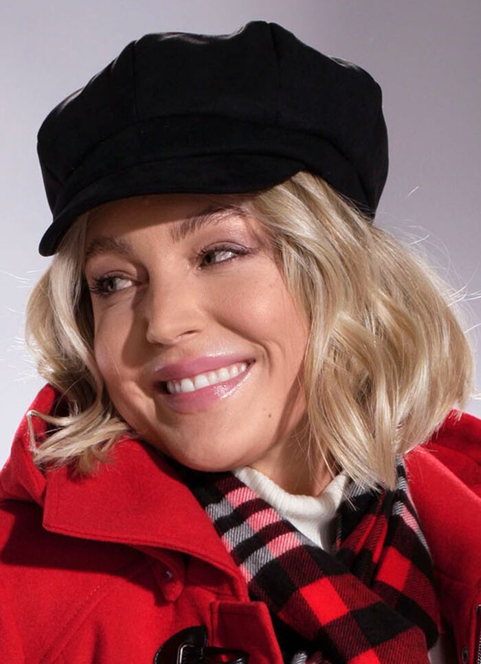 Elegante Damen-Ballonm&uuml;tze, mit r&uuml;ckw&auml;rtigem Elastikeinsatz SCHWARZ