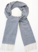 Schal mit Fischgratdessin 