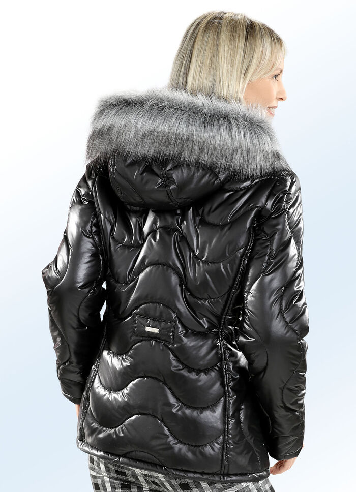 Jacke mit Wellenstepp 