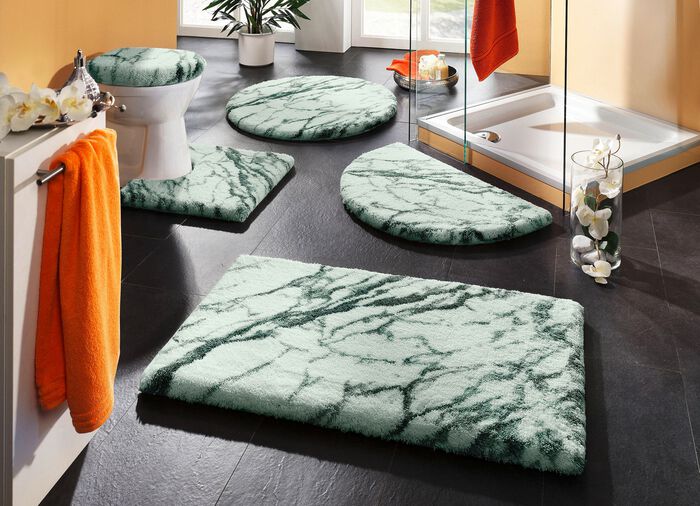 Badgarnitur von Grund mit Marmor-Dessin 