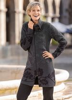 Long-Strickjacke mit Cloqu&eacute;-Effekten 