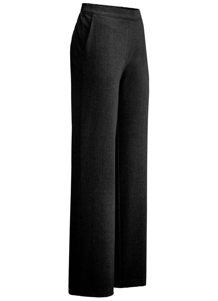 Hose in modischer Weite 