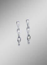 Elegante Ohrstecker mit funkelnden Kristallen 