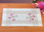 Bestickte Tisch- und Raumdekoration 
