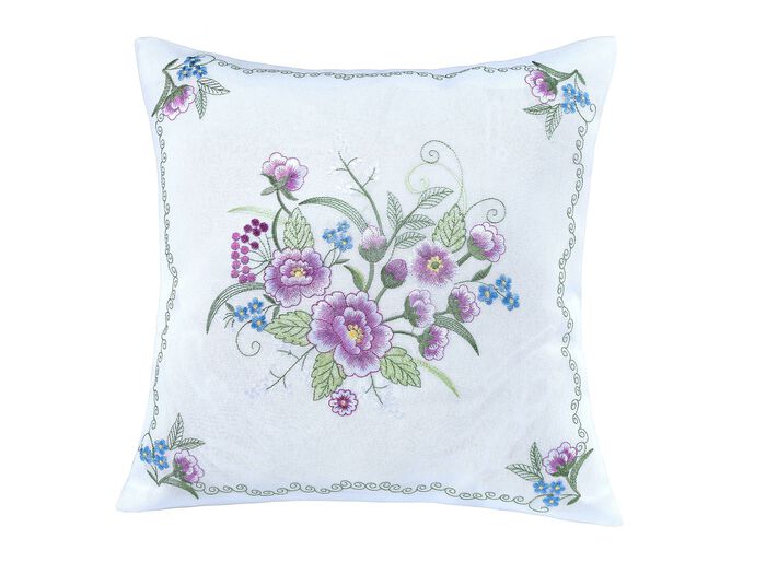 Tischdecke oder Kissenbezug mit Bl&uuml;ten-Stickerei 