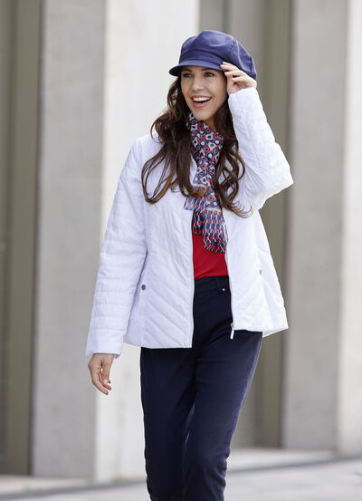 Jacke mit Reißverschlussleiste 