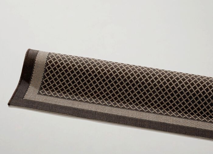 Angenehm flache Br&uuml;cken und Teppiche in Sisaloptik BRAUN