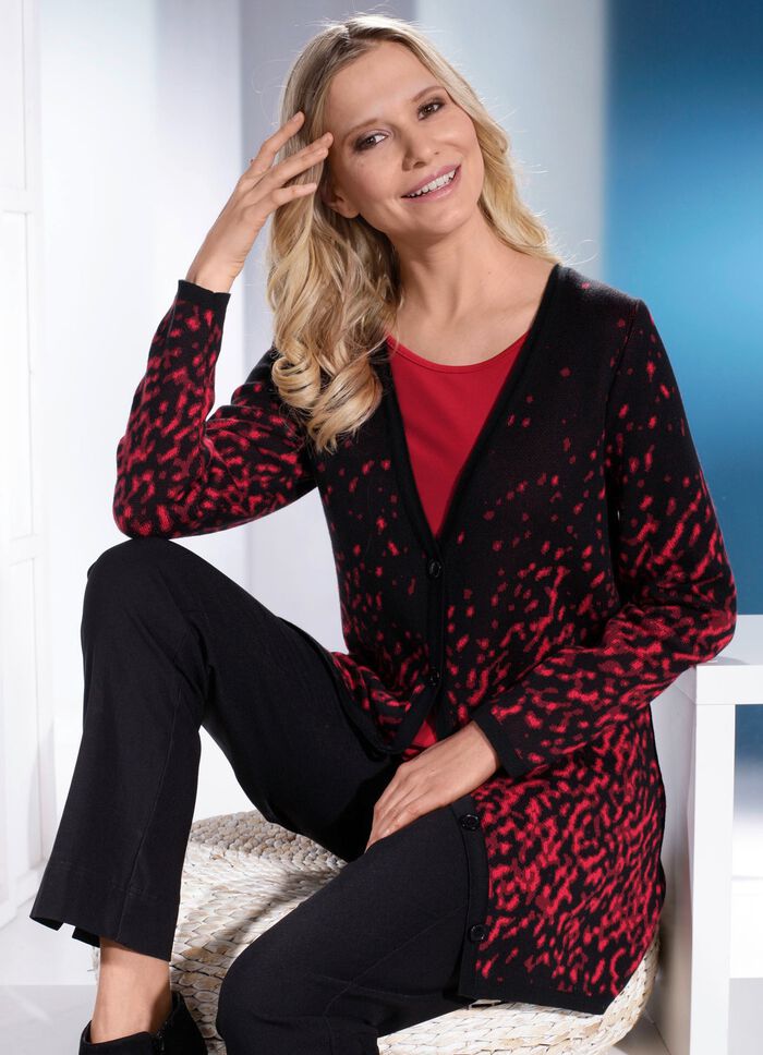 Long-Strickjacke in Diagonaldessin 