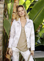 Jeansblazer mit tonigem Bl&auml;tterdruck 