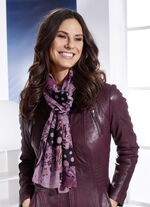 Schal mit abwechslungsreichen Musterblöcken 