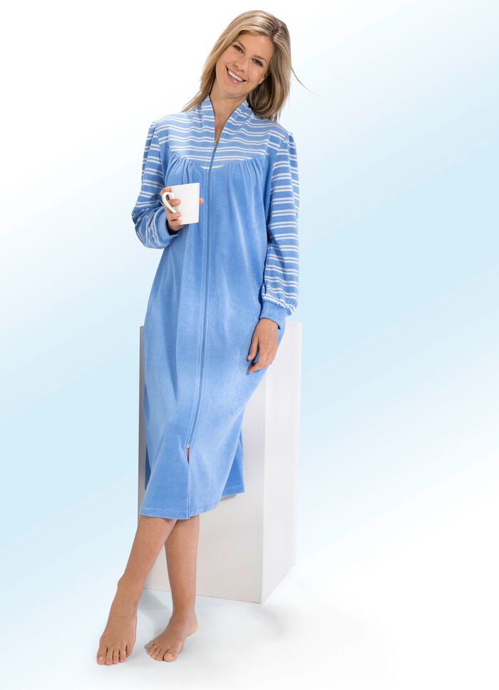 Hausmantel mit Kelchkragen in schickem Streifen-Dessin 